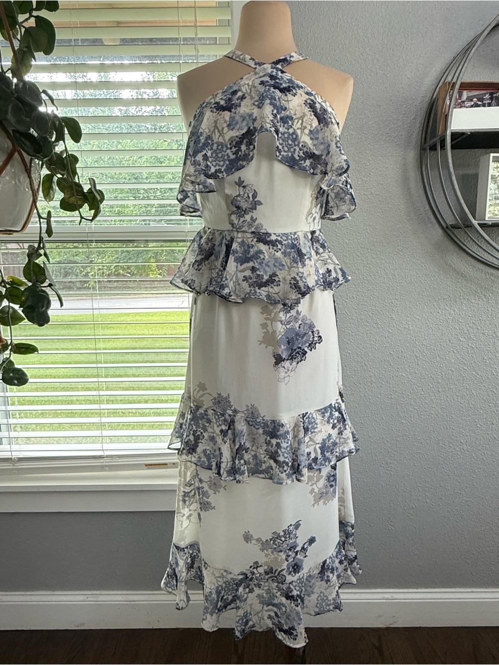 Gianni Bini Erin Halter Midi Dress Size 0 - Picture 2 of 9